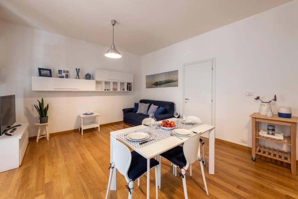 Appartement Bnbutler - Strigelli, 13 - Accogliente Bilocale Con Balcone